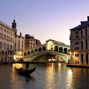 Ai Boteri Hostal Venecia